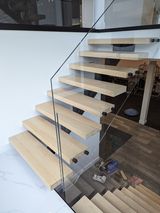 Standoff ajustable pour le verre