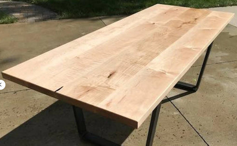 Table de cuisine en merisier