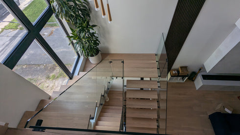 Marche en chêne rouge