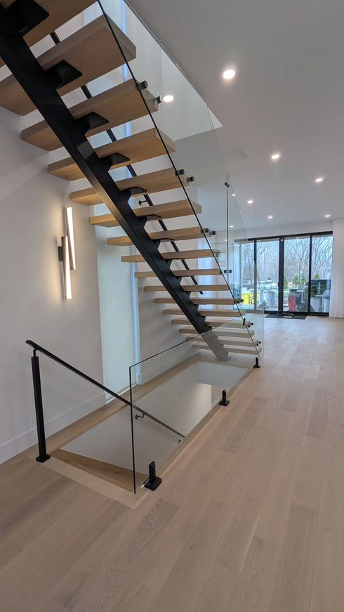 Standoff ajustable pour le verre