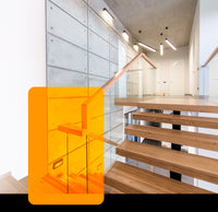 escalier-interieur-avec-main-courange-et-marches