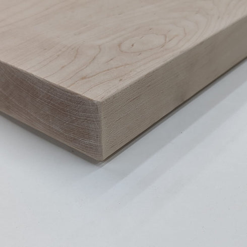 Marche d'angle en merisier